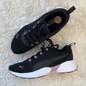NWOT Puma shoes size 7.5 black